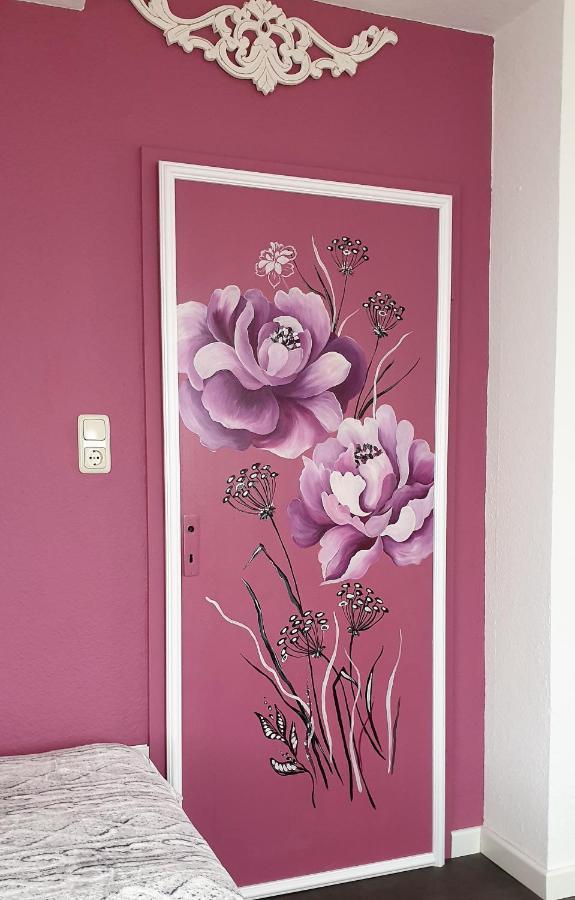 Apartment Bayreuth, Grosse Ferienwohnung Im Haus Mit Kunst, 3 Schlafzimmer, Kueche, Parkplatz Buitenkant foto