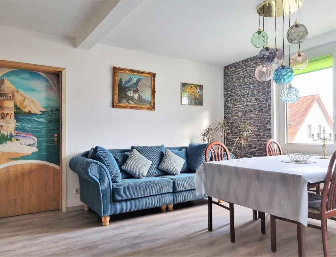Apartment Bayreuth, Grosse Ferienwohnung Im Haus Mit Kunst, 3 Schlafzimmer, Kueche, Parkplatz Buitenkant foto