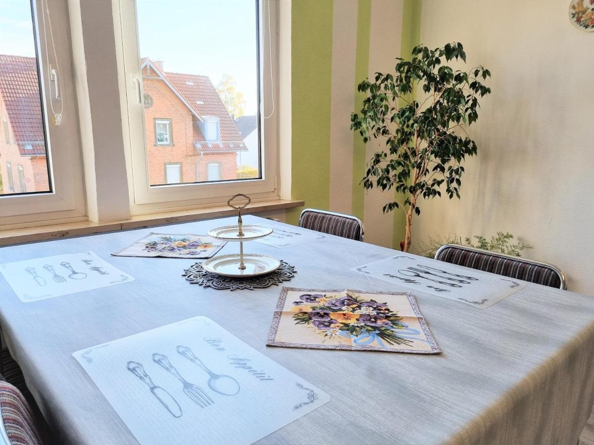 Apartment Bayreuth, Grosse Ferienwohnung Im Haus Mit Kunst, 3 Schlafzimmer, Kueche, Parkplatz Buitenkant foto