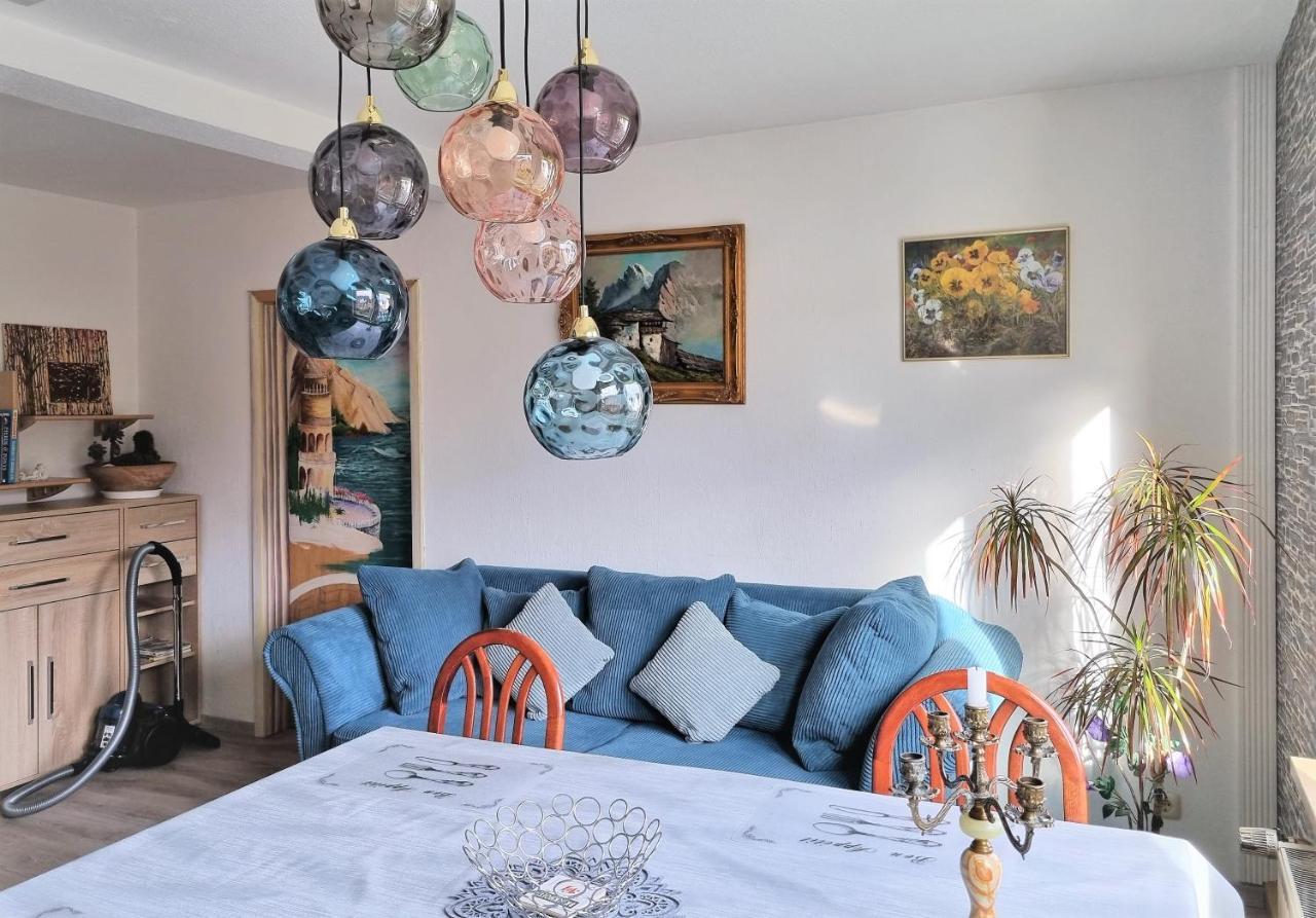 Apartment Bayreuth, Grosse Ferienwohnung Im Haus Mit Kunst, 3 Schlafzimmer, Kueche, Parkplatz Buitenkant foto