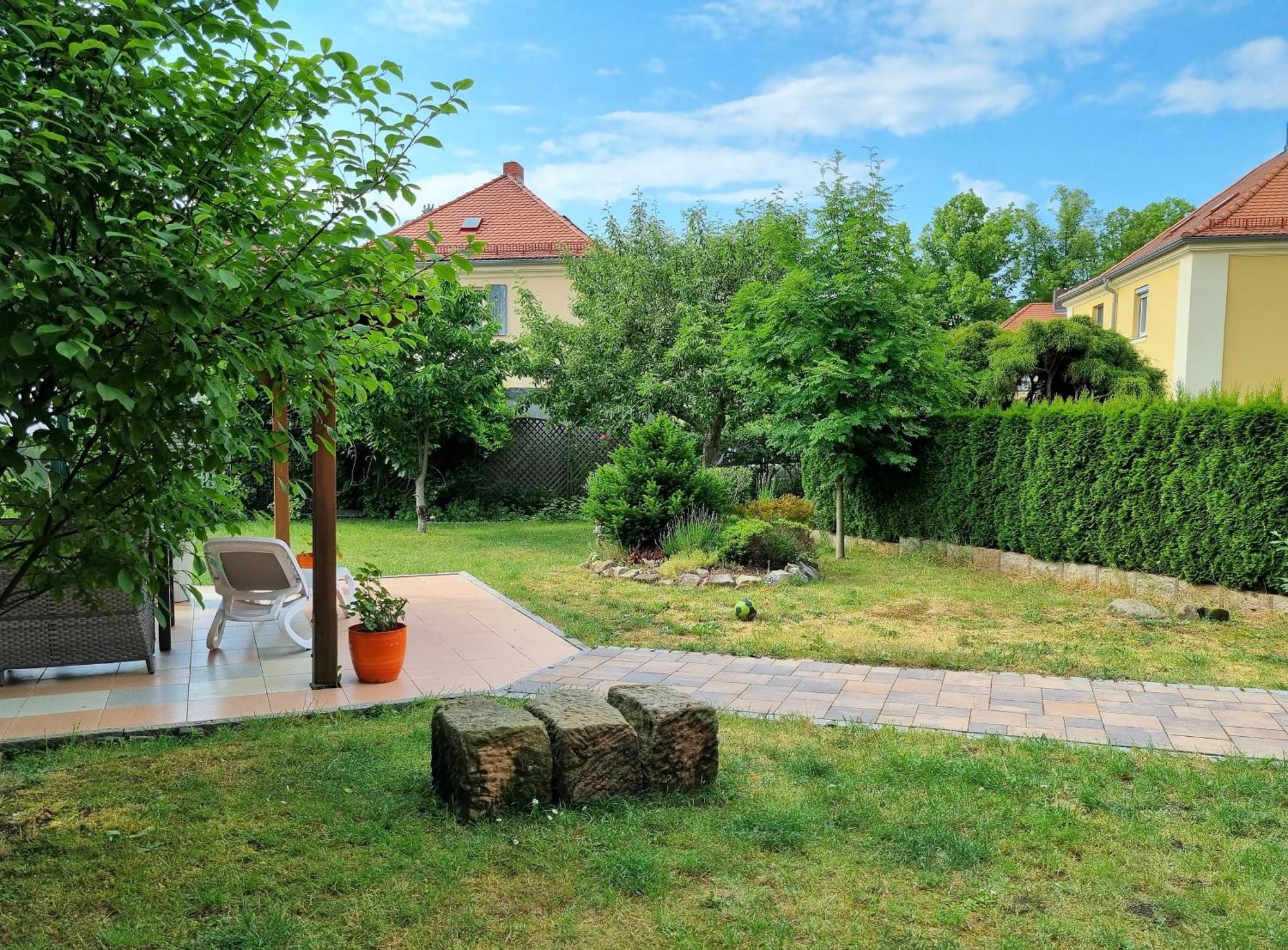 Apartment Bayreuth, Grosse Ferienwohnung Im Haus Mit Kunst, 3 Schlafzimmer, Kueche, Parkplatz Buitenkant foto