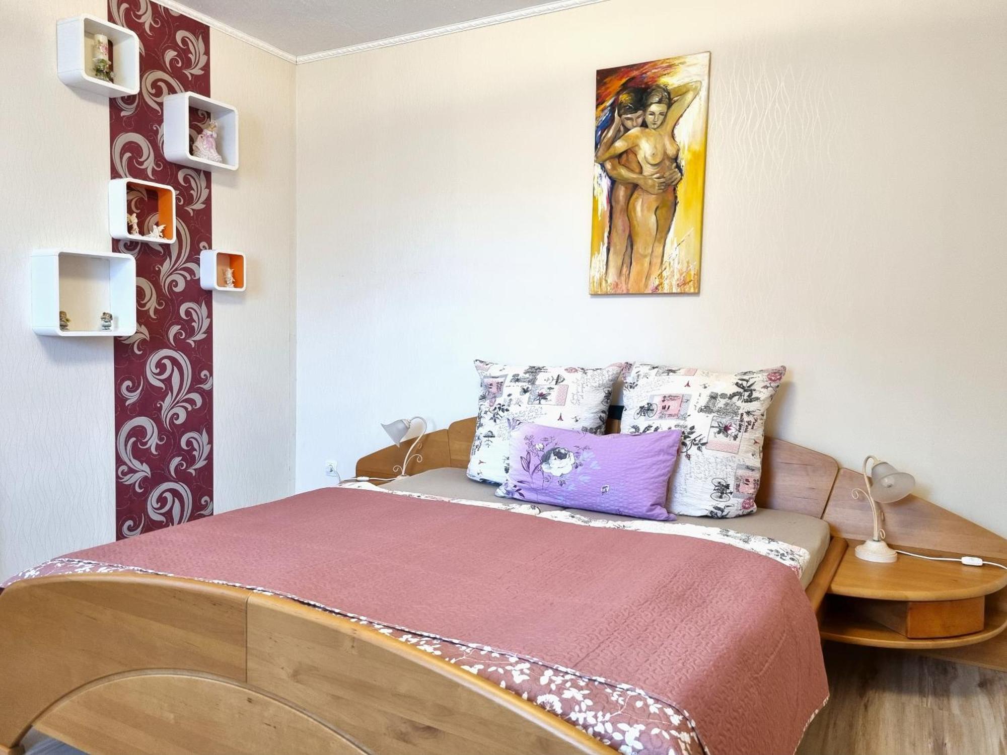 Apartment Bayreuth, Grosse Ferienwohnung Im Haus Mit Kunst, 3 Schlafzimmer, Kueche, Parkplatz Buitenkant foto